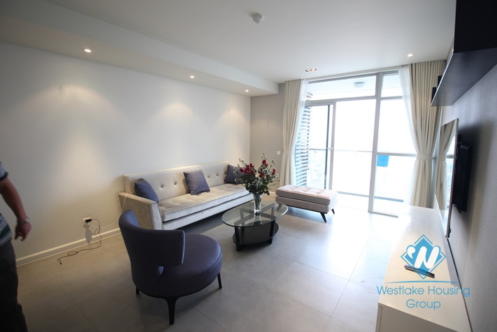 Natural light and modern apartment for rent in Watermark, Tay Ho, Ha Noi